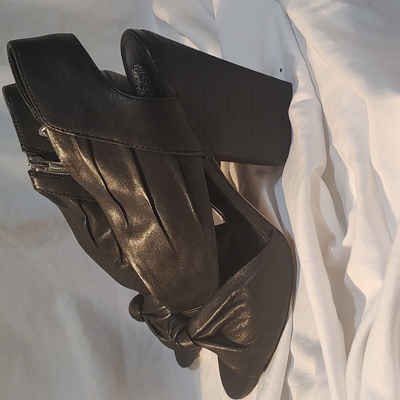 New Vince Camuto leather peep toe slingback block heel sandals - Picture 3 of 9